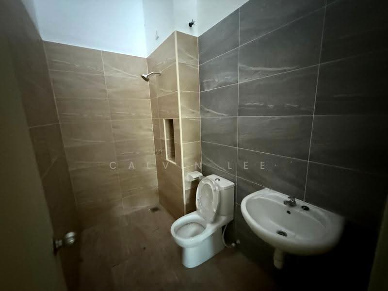 Rumah Kluster untuk Dijual di Kawasan Perindustrian Maju Jaya (Skudai) - Calvin Lee - Bathroom - PropertyGuru.com.my