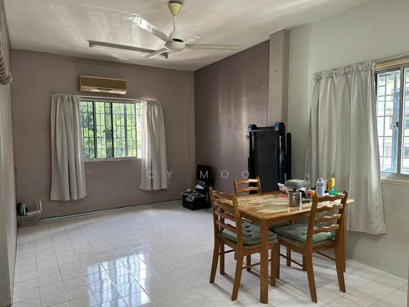 Rumah Flat untuk Dijual di Taman Cheras Awana Apartment - CY Moo - Living Room - PropertyGuru.com.my