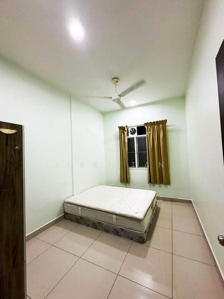 Kondominium untuk Disewa di Reflections Condominium - Jerry Tan - Bedroom - PropertyGuru.com.my