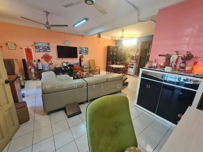 2-storey Terraced House for Sale in Puchong (Selangor) - Michael Chan - Living Room - PropertyGuru.com.my