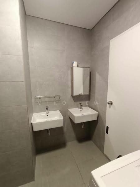 Kediaman Servis untuk Dijual di Cubic Botanical - Miko Lew - Bathroom - PropertyGuru.com.my