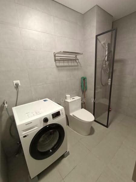 Kediaman Servis untuk Dijual di Cubic Botanical - Miko Lew - Bathroom - PropertyGuru.com.my