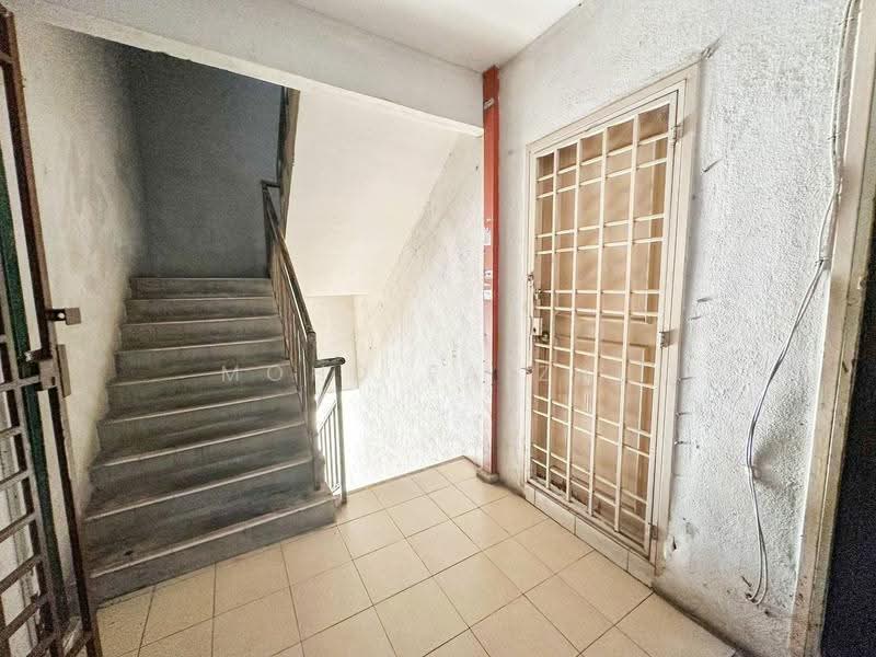 Pangsapuri untuk Dijual di Teratai Apartment @ Taman Sutera - Mohd Faizal - Entrance - PropertyGuru.com.my