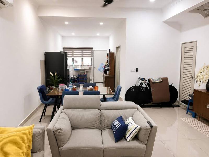 Rumah Teres 2-Tingkat untuk Dijual di Kota Seriemas (Nilai) - Norafian SMH - Living Room - PropertyGuru.com.my