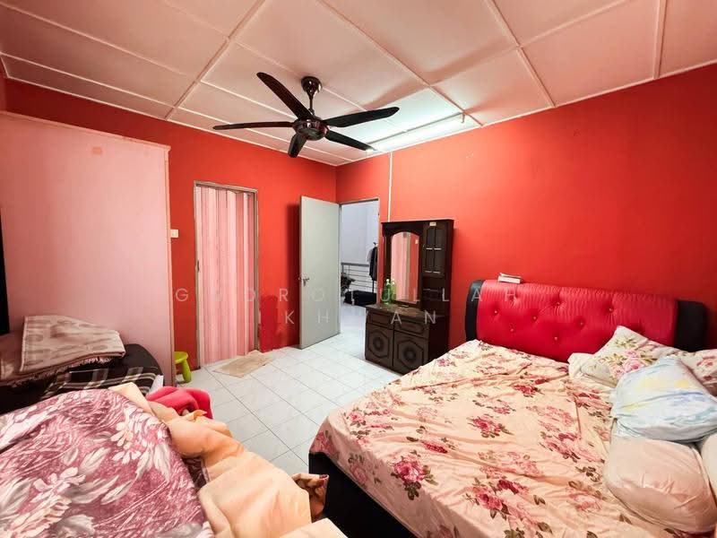 Rumah Kluster untuk Dijual di Taman Putra Perdana (Puchong) - Gudrotullah Ikhwan - Bedroom - PropertyGuru.com.my