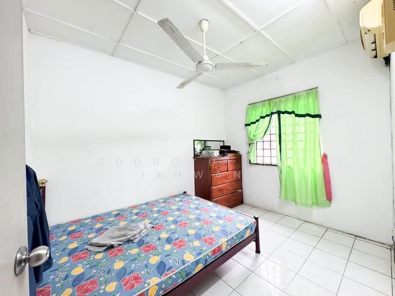 Rumah Kluster untuk Dijual di Taman Putra Perdana (Puchong) - Gudrotullah Ikhwan - Bedroom - PropertyGuru.com.my