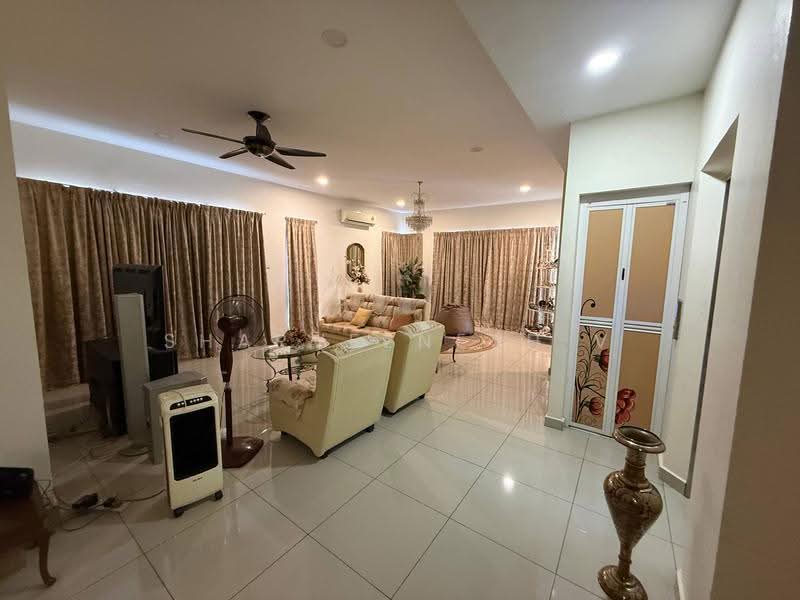 Bungalow House untuk Dijual di Anggun 2 Residence (Rawang) - Sharveenesh V - Living Room - PropertyGuru.com.my