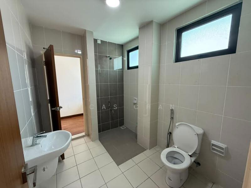 Rumah Teres 2-Tingkat untuk Dijual di Bandar Kinrara (Selangor) - Lucas Chan - Bathroom - PropertyGuru.com.my