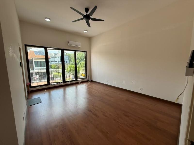 Rumah Teres 2-Tingkat untuk Dijual di Bandar Kinrara (Selangor) - Lucas Chan - Living Room - PropertyGuru.com.my