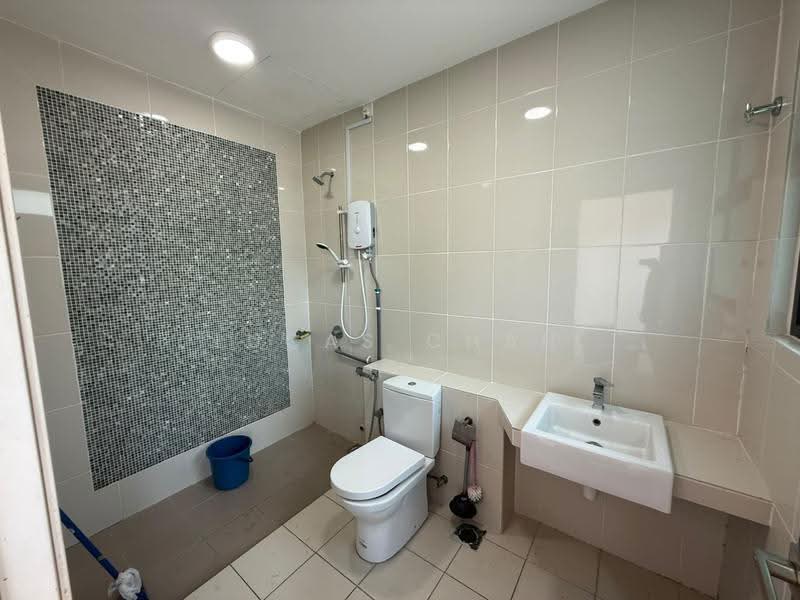 Rumah Teres 2-Tingkat untuk Dijual di Bandar Kinrara (Selangor) - Lucas Chan - Bathroom - PropertyGuru.com.my