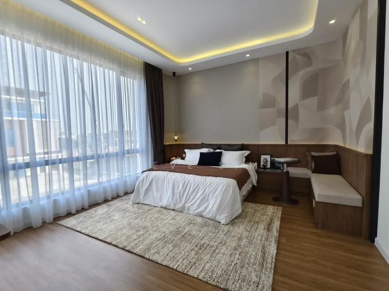 Cluster House for Sale in Bandar Rimbayu (Telok Panglima Garang) - Steve Lim - Master room - PropertyGuru.com.my