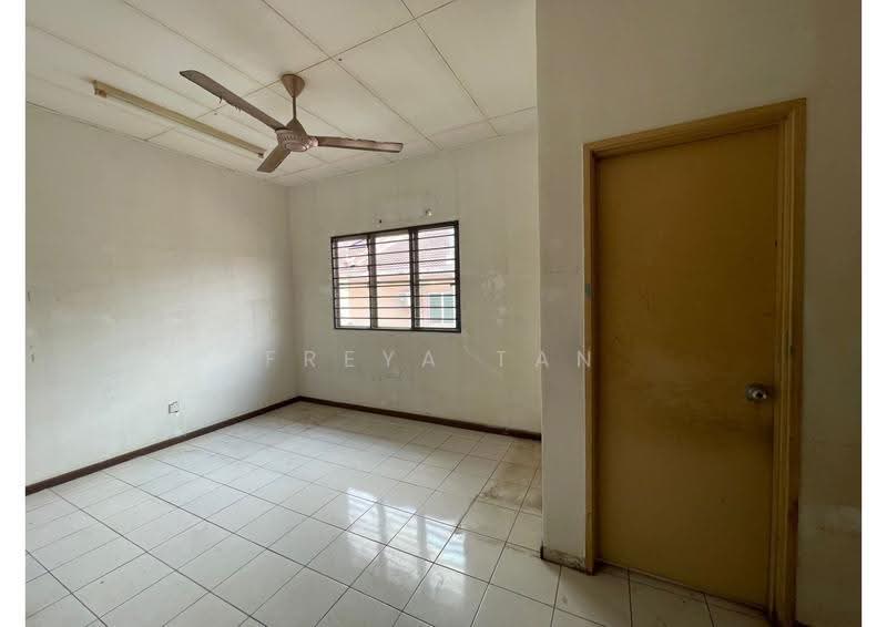 3-storey Terraced House for Sale in Shah Alam (Selangor) - Freya Tan - PropertyGuru.com.my
