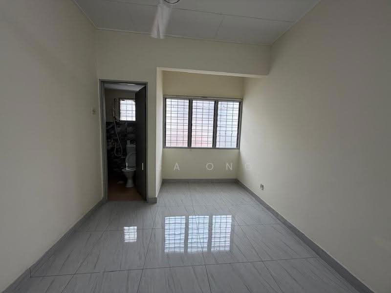 2-storey Terraced House for Rent in Taman Sri Bintang (Kepong) - Lisa Ong - Bathroom - PropertyGuru.com.my