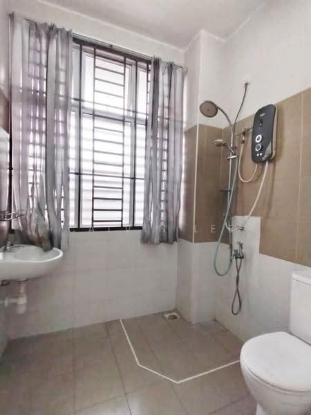 2-storey Terraced House for Sale in Nusa Sentral (Iskandar Puteri (Nusajaya)) - Calvin Lee - Bathroom - PropertyGuru.com.my