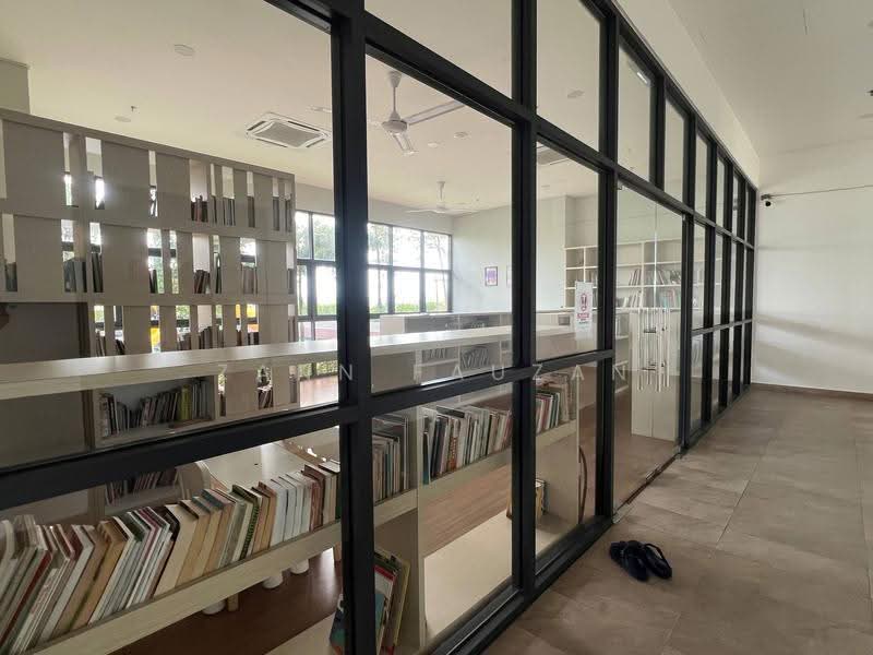 Service Residence for Sale at Tulip Residence - Zann Fauzan - Study - PropertyGuru.com.my