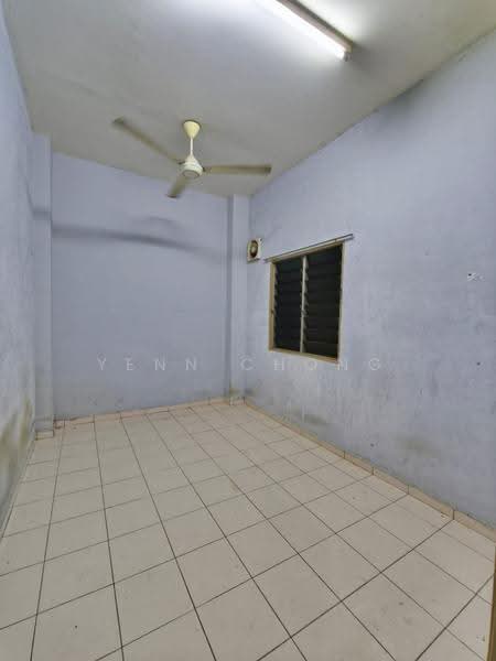 Shop for Rent in Jalan Klang Lama (Old Klang Road) (Kuala Lumpur) - Yenn Chong - Interior - PropertyGuru.com.my