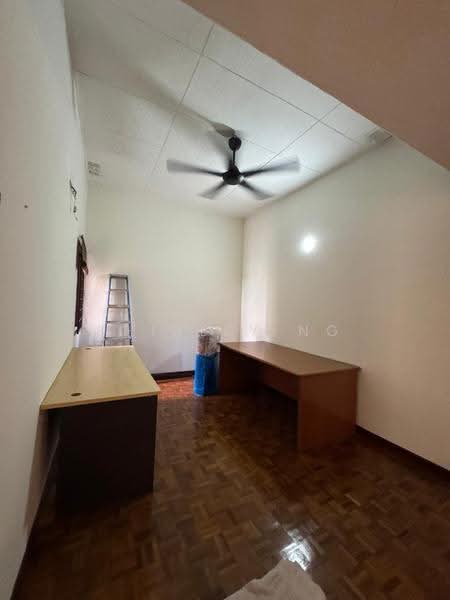 Rumah Teres 2-Tingkat untuk Disewa di Usj 2 (Subang Jaya) - Shirley Ng - Study - PropertyGuru.com.my