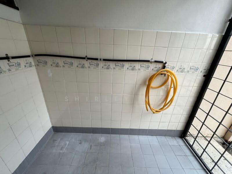 Rumah Teres 2-Tingkat untuk Disewa di Usj 2 (Subang Jaya) - Shirley Ng - Balcony - PropertyGuru.com.my