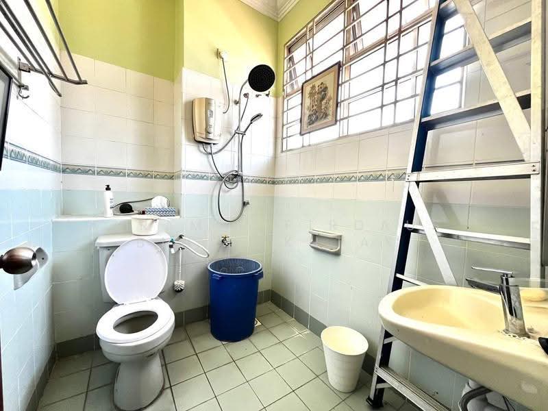 Rumah Teres 2-Tingkat untuk Dijual di Putra Heights (Subang Jaya) - Akramin Firdaus Bin Mokhtar - Bathroom - PropertyGuru.com.my