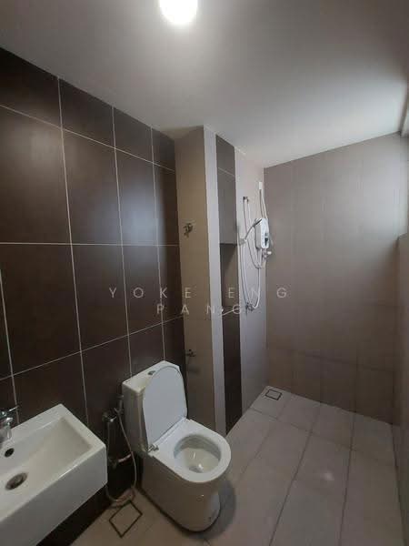 Apartment for Rent at Mutiara Hilltop - Yoke Eng Pang - Bathroom - PropertyGuru.com.my