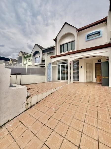 2-storey Terraced House for Sale in Seksyen 5 Wangsa Maju (Wangsa Maju) - Razlina Razali - Exterior - PropertyGuru.com.my