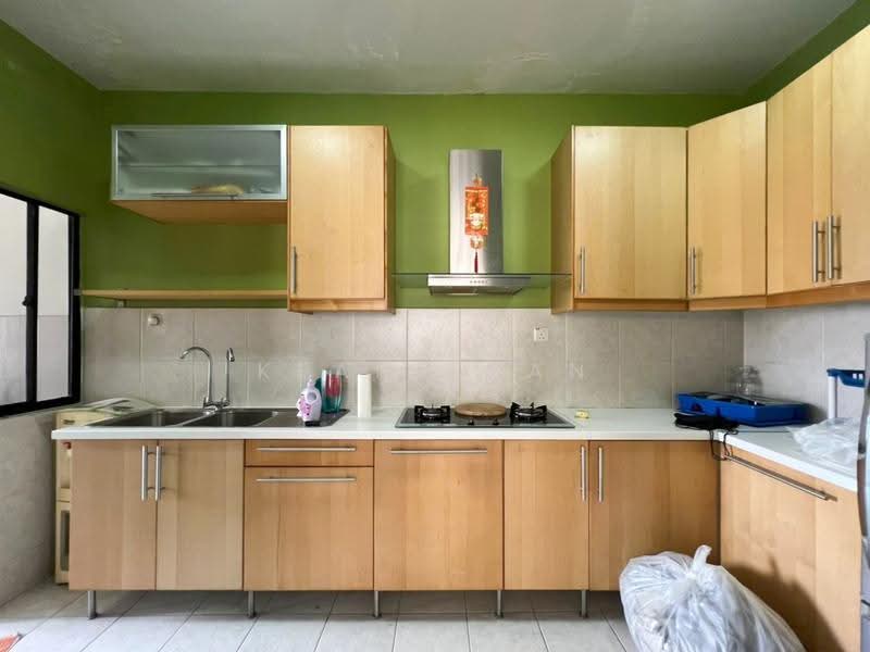 Kondominium untuk Dijual di Casa Tropicana - Keanu Tan - Kitchen - PropertyGuru.com.my