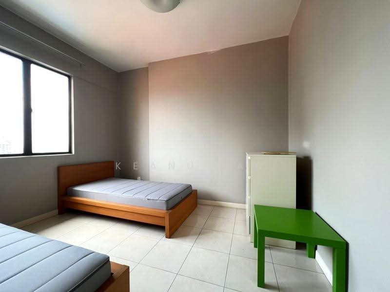 Kondominium untuk Dijual di Casa Tropicana - Keanu Tan - Bedroom - PropertyGuru.com.my