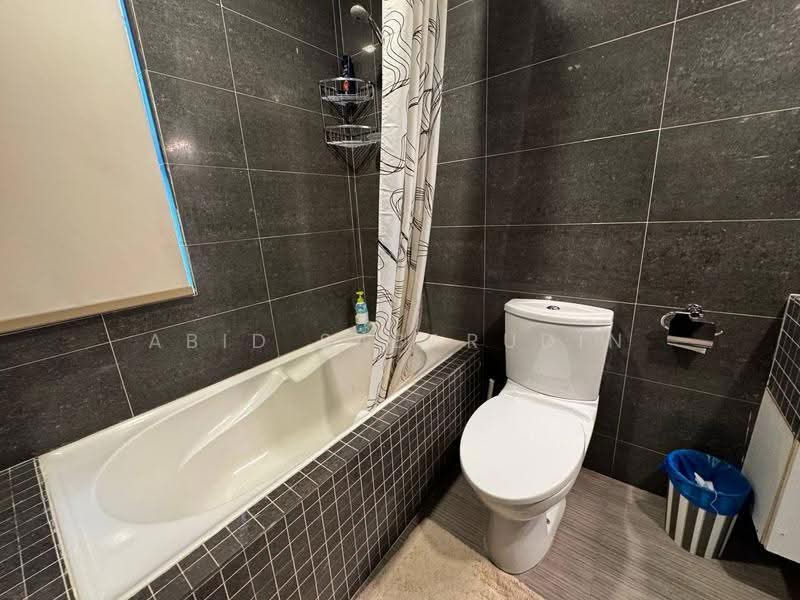 Kondominium untuk Dijual di Mayang Court - Abid Sabarudin - Bathroom - PropertyGuru.com.my