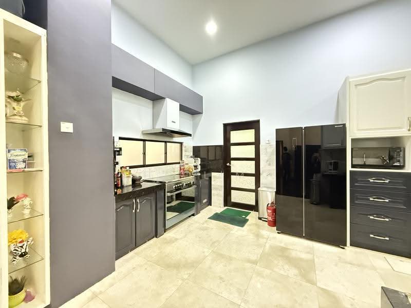 Bungalow House untuk Disewa di Country Heights (Kajang) - ChaoLim . - Kitchen - PropertyGuru.com.my