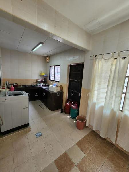 2-storey Terraced House for Sale in Kelebang (Ipoh) - Qazin Khoo - Kitchen - PropertyGuru.com.my