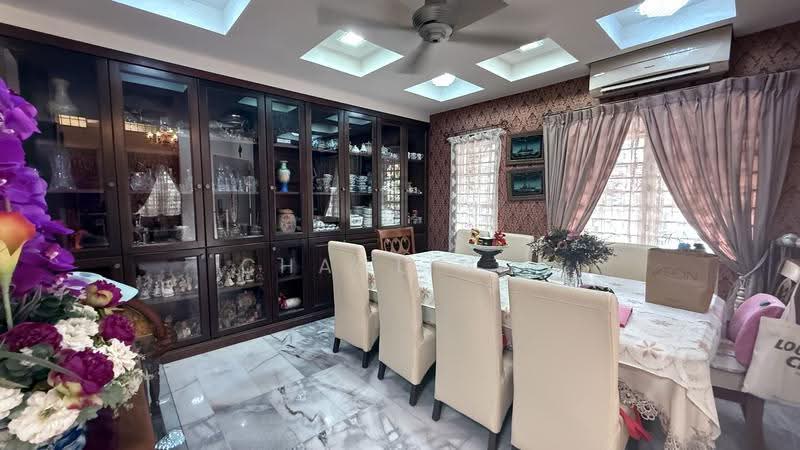 Rumah Berkembar untuk Dijual di Alam Damai (Cheras) - ChaoLim . - Dining Room - PropertyGuru.com.my
