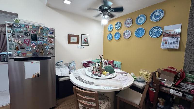 Rumah Berkembar untuk Dijual di Alam Damai (Cheras) - ChaoLim . - Dining Room - PropertyGuru.com.my