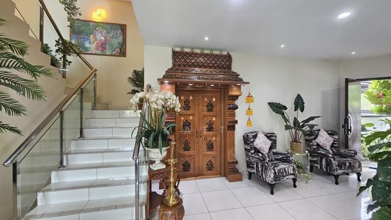 Semi-Detached House for Sale in Nilai (Negeri Sembilan) - Joe Matthew - Entrance - PropertyGuru.com.my