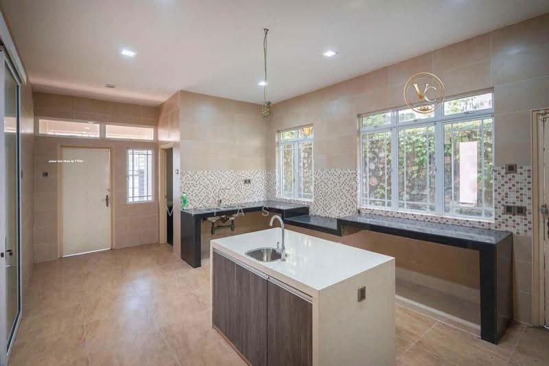 Bungalow House untuk Dijual di Saujana Impian (Kajang) - Vitas Tan - Kitchen - PropertyGuru.com.my
