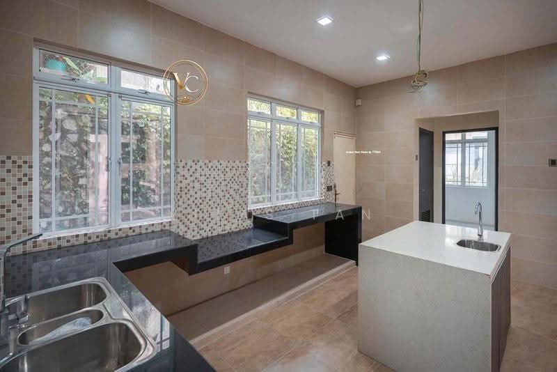 Bungalow House untuk Dijual di Saujana Impian (Kajang) - Vitas Tan - Kitchen - PropertyGuru.com.my