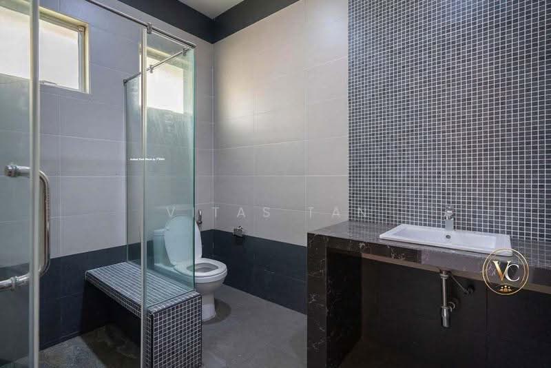 Bungalow House untuk Dijual di Saujana Impian (Kajang) - Vitas Tan - Bathroom - PropertyGuru.com.my