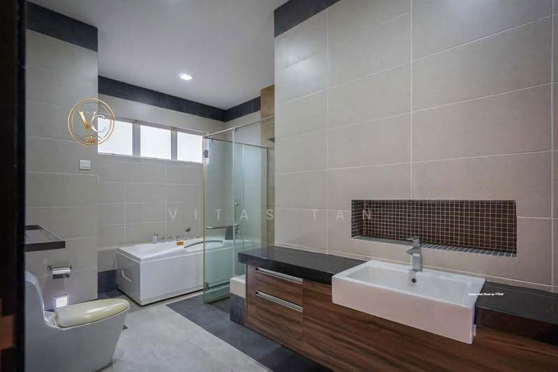 Bungalow House untuk Dijual di Saujana Impian (Kajang) - Vitas Tan - Bathroom - PropertyGuru.com.my