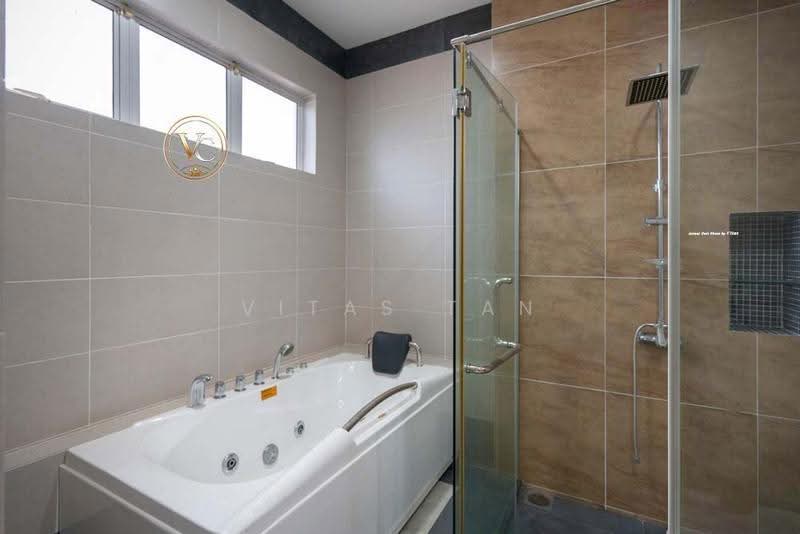 Bungalow House untuk Dijual di Saujana Impian (Kajang) - Vitas Tan - Bathroom - PropertyGuru.com.my