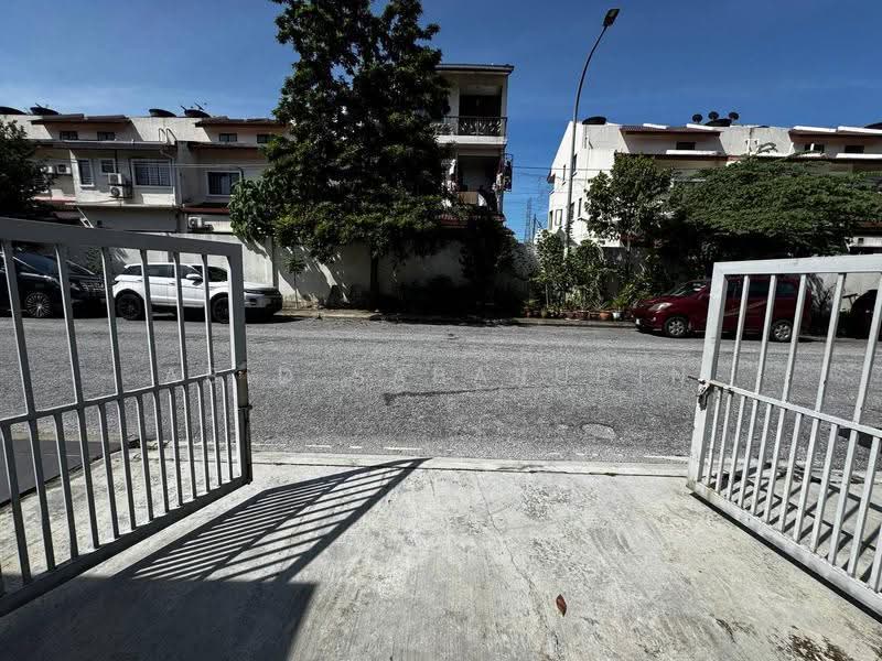 Rumah Teres 3-Tingkat untuk Dijual di Taman Sinar Samudra (Batu Caves) - Abid Sabarudin - Exterior - PropertyGuru.com.my