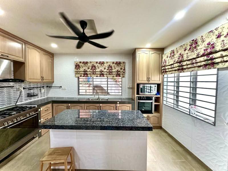 2-storey Terraced House for Sale in Denai Alam (Shah Alam) - Danial Aiman - Kitchen - PropertyGuru.com.my