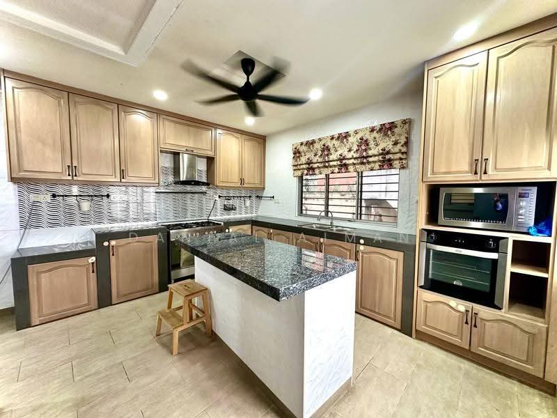 2-storey Terraced House for Sale in Denai Alam (Shah Alam) - Danial Aiman - Kitchen - PropertyGuru.com.my