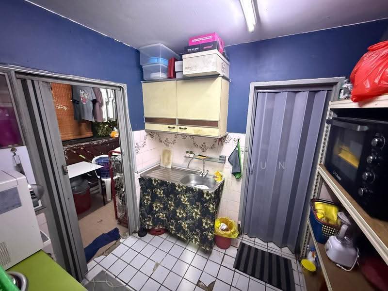 Pangsapuri untuk Dijual di Bandar Baru Sentul - Wan Jia Shun - Kitchen - PropertyGuru.com.my