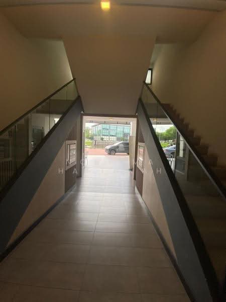 Shop / Office untuk Dijual di Cheras (Selangor) - Norisma Hartanah - Entrance - PropertyGuru.com.my