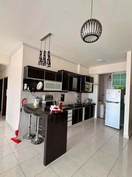 Kondominium untuk Disewa di The Brezza - Gan Chun Kai - Kitchen - PropertyGuru.com.my