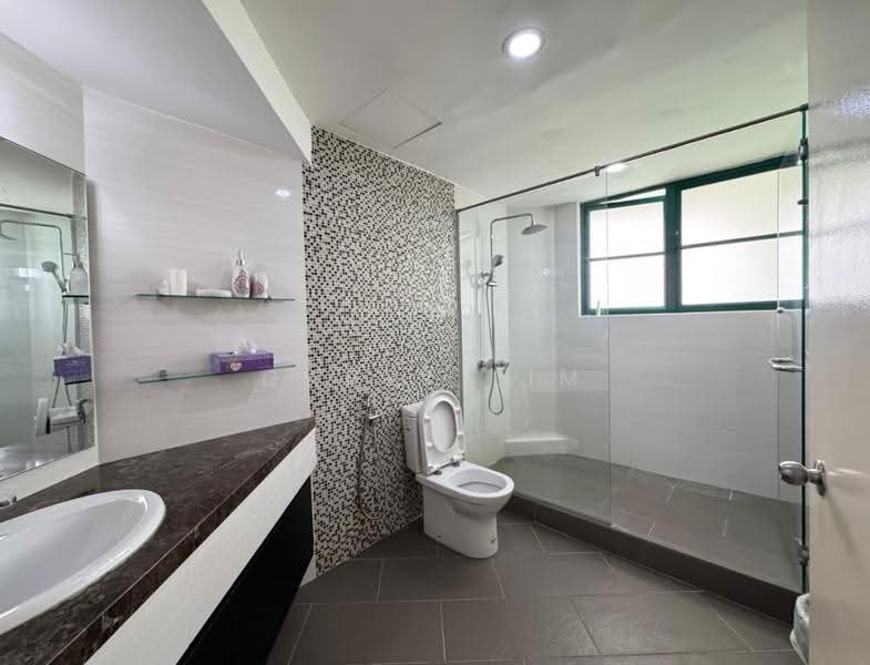 Kondominium untuk Disewa di The Straits View Condominium - Garet Lim - Bathroom - PropertyGuru.com.my