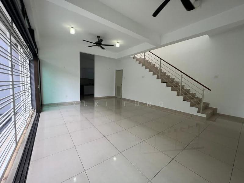 Rumah Kluster untuk Dijual di Taman Adda Heights (Tebrau) - Yuki Fong - Living Room - PropertyGuru.com.my