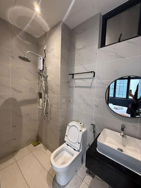 Service Residence for Sale at Space Residency - Florence Hong - Bathroom - PropertyGuru.com.my