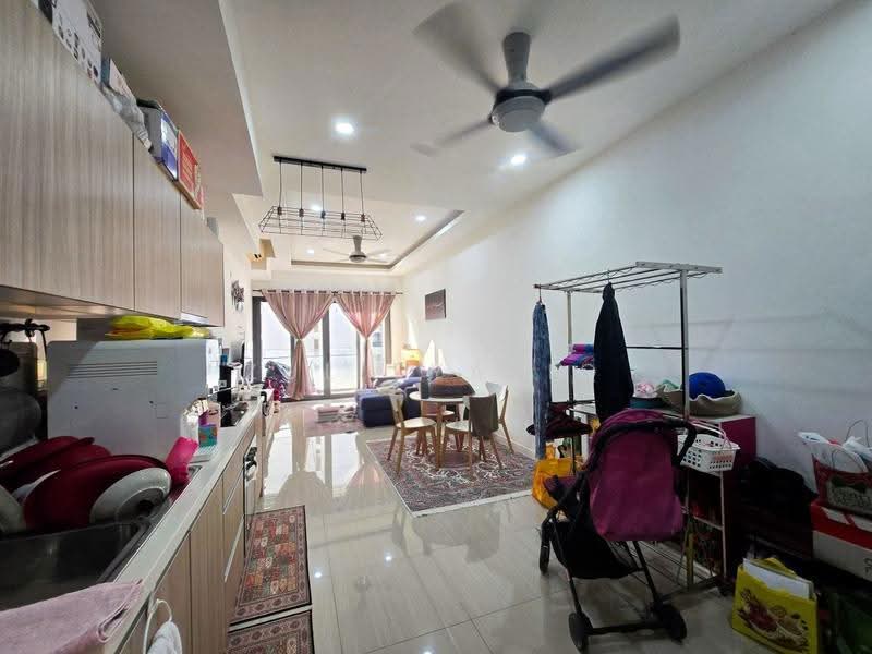 Kediaman Servis untuk Dijual di The Elements - Zul Syafiq - Living Room - PropertyGuru.com.my