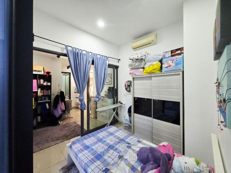 Kediaman Servis untuk Dijual di The Elements - Zul Syafiq - Bedroom - PropertyGuru.com.my
