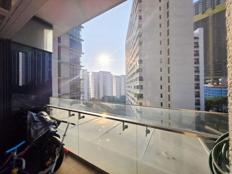 Kediaman Servis untuk Dijual di The Elements - Zul Syafiq - Balcony - PropertyGuru.com.my